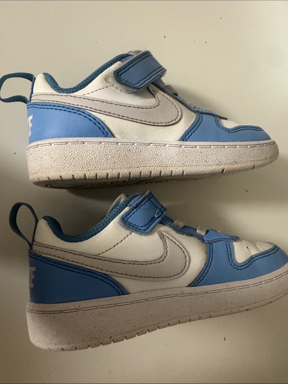 Nike Kids White and Light Blue Velcro Sneakers - Picture 3 of 6